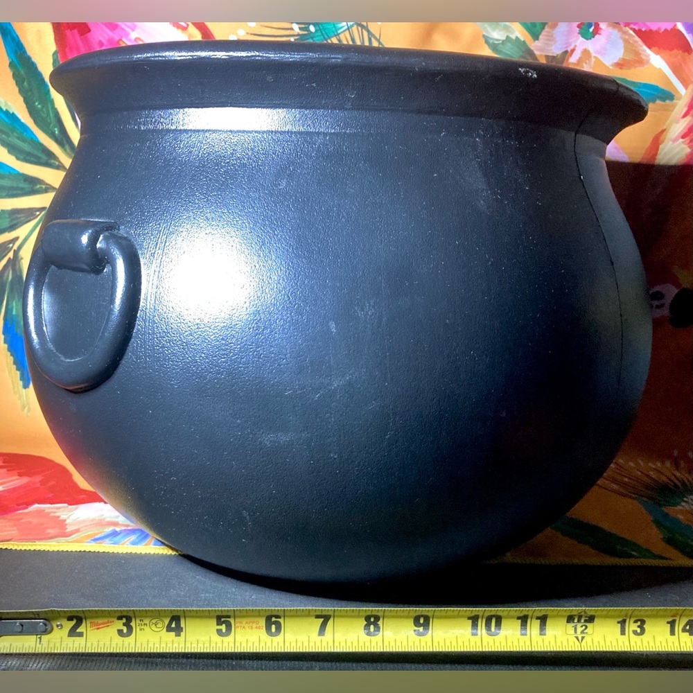 Vintage 1987 Halloween Caldron Blow Mold Candy Pail GIANT SIZE Large Blow Mold